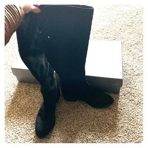 EUC Vince Camuto knee high boots